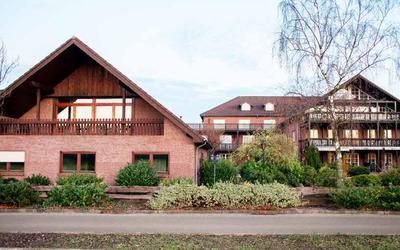 Pflegeimmobilie - resized_Expose-Doerverden-Haus-1-006 Titel